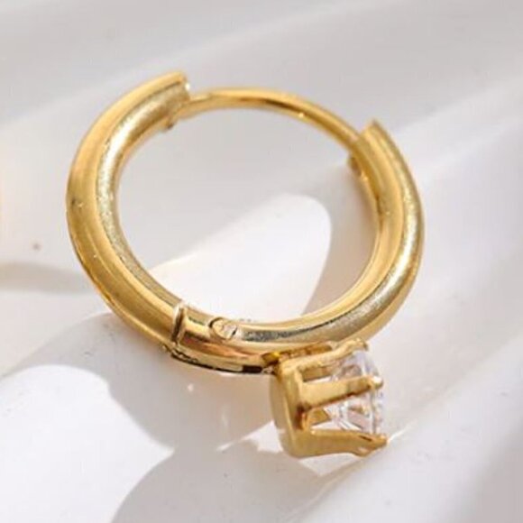 ❤️ Gold Plated Cubic Zirconia Minimalist Hoop Earrings - Picture 8 of 8